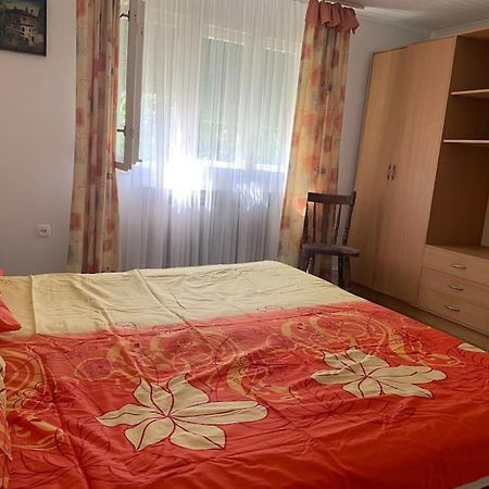 Cheerfull 2-Bedroom With Patio. Close To All Ameneties. Zagreb Buitenkant foto