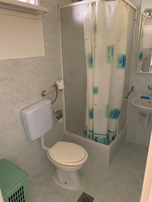 Cheerfull 2-Bedroom With Patio. Close To All Ameneties. Zagreb Buitenkant foto