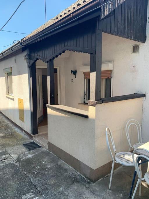 Cheerfull 2-Bedroom With Patio. Close To All Ameneties. Zagreb Buitenkant foto